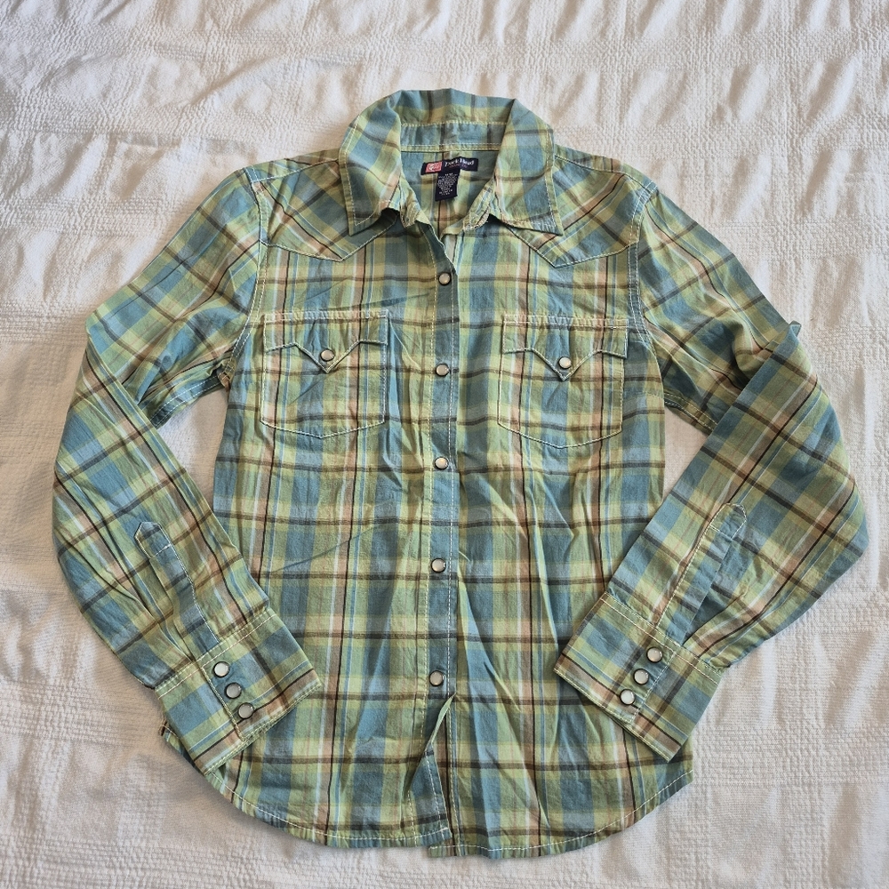 Duck Head Jeans Co Junior size Medium plaid long sleeve shirt pearilized snaps